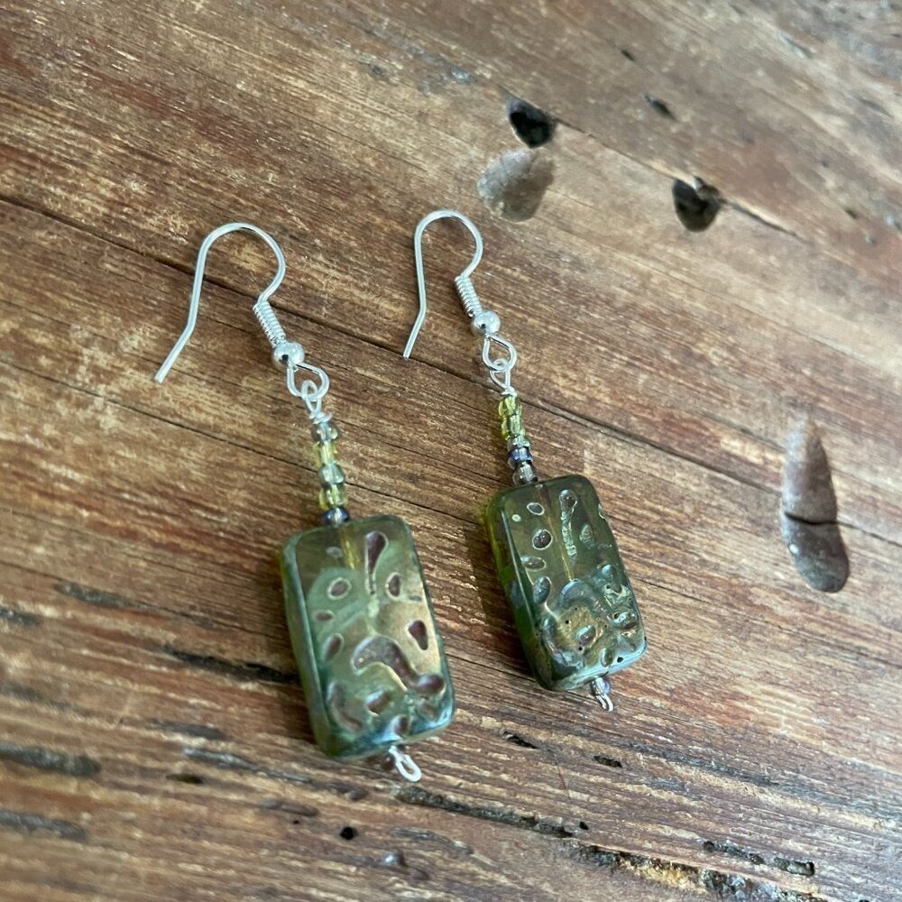 Green Glass Carved Earrings Dangle Fish Hook Boho Gypsy Fairy Faerie Medieval - Picture 4 of 5